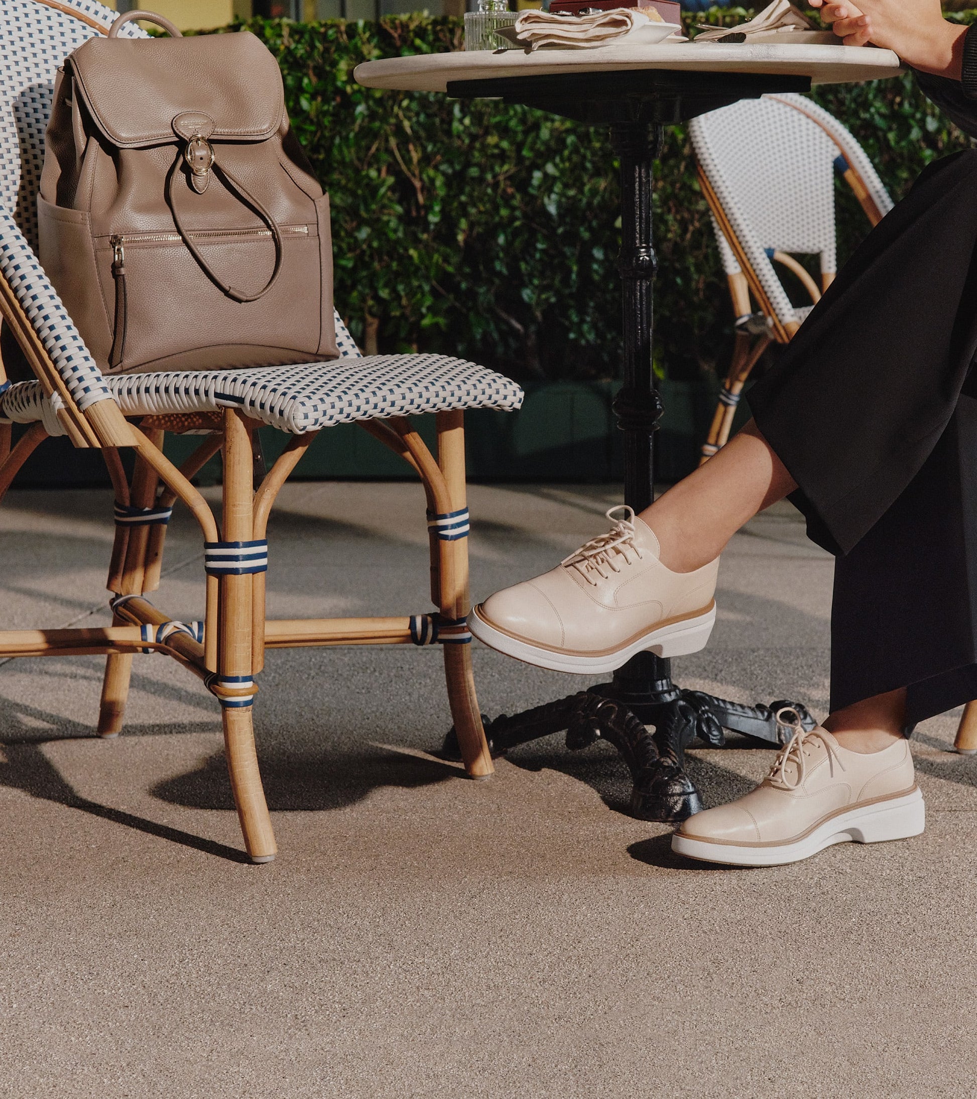 W36137:SAND DOLLAR LEATHER