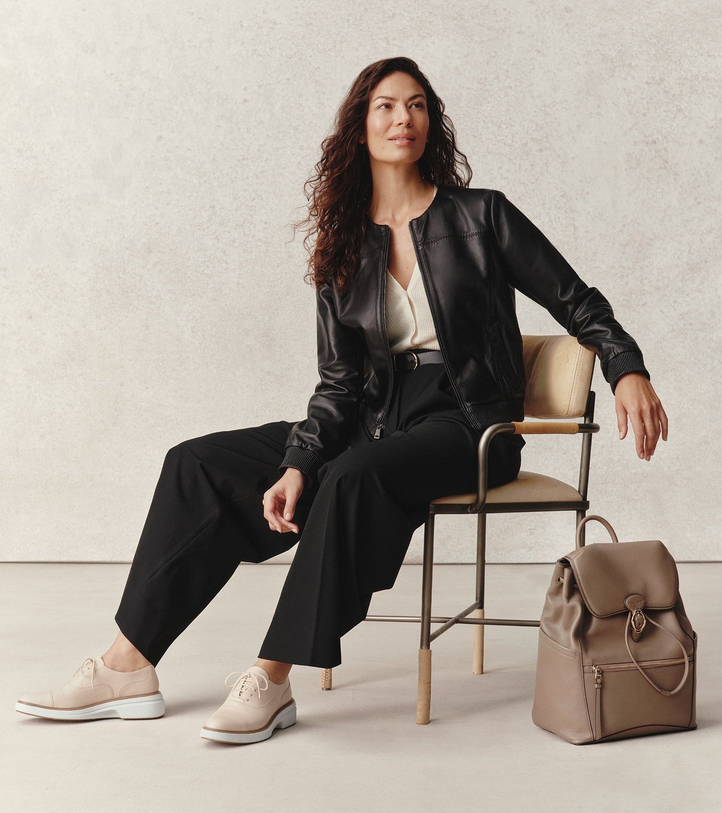 W36137:SAND DOLLAR LEATHER