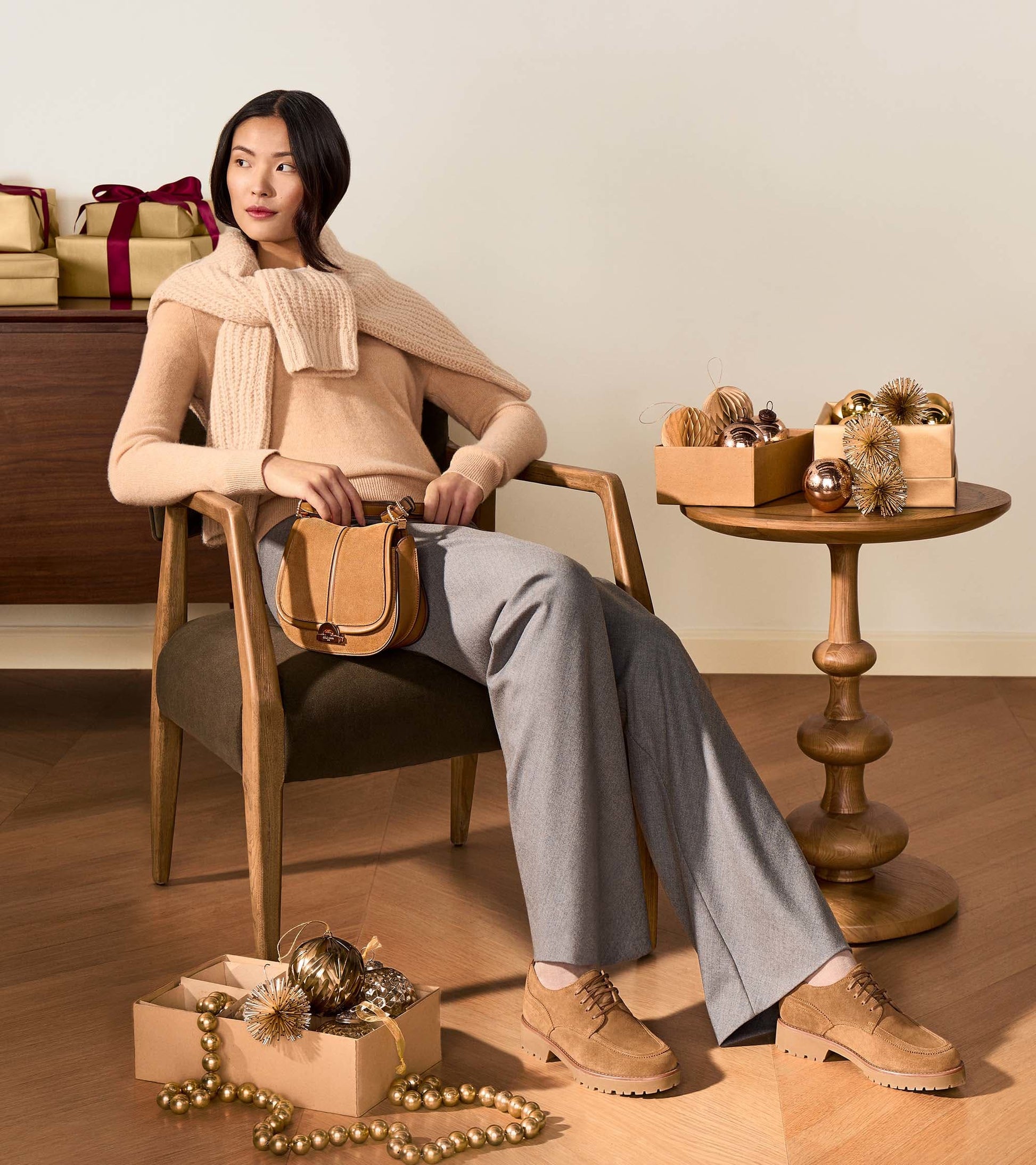 W34564:CH GOLDEN HONEY SUEDE